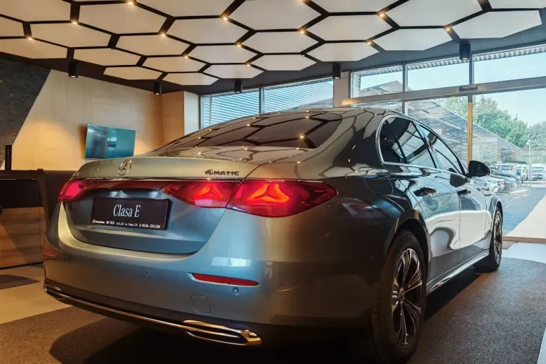 Mercedes-Benz E din 2025 cu 1 km - oferta MER167799 - foto 13