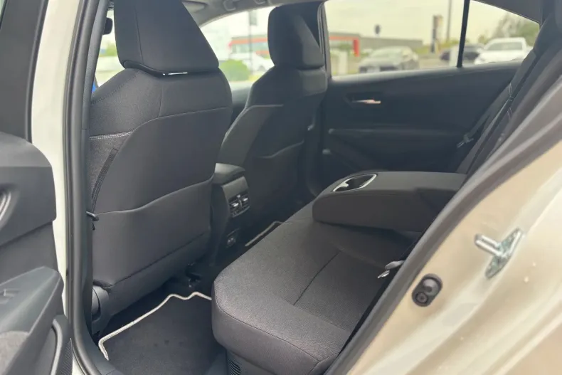 Toyota Corolla din 2025 cu 1.500 km - oferta TOY167801 - foto 9