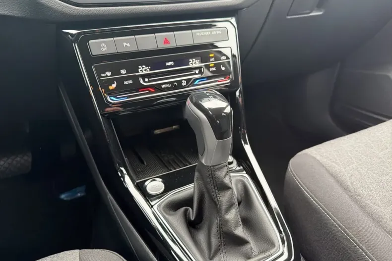 Volkswagen T-Cross din 2025 cu 9.200 km - oferta VOL167811 - foto 16