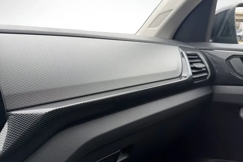 Volkswagen T-Cross din 2025 cu 9.200 km - oferta VOL167811 - foto 23