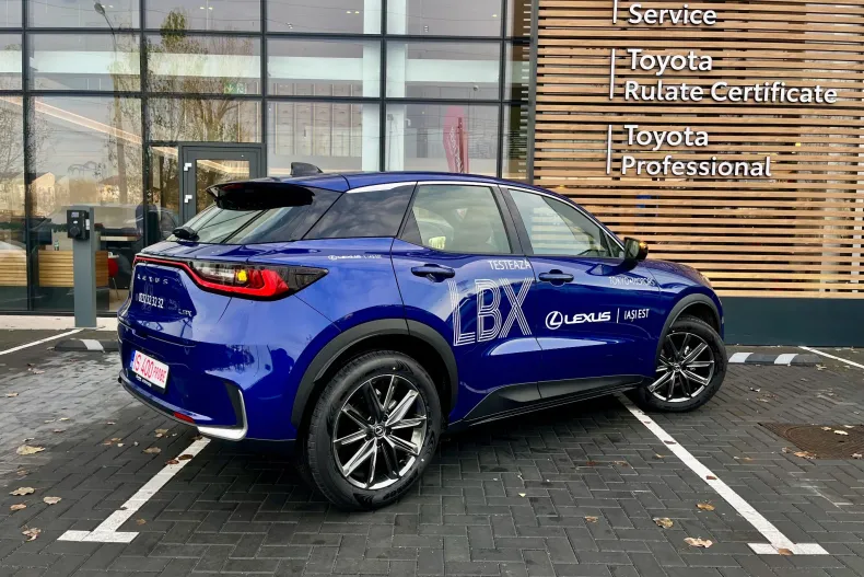 Lexus LBX din 2025 cu 2.000 km - oferta LEX167816 - foto 7