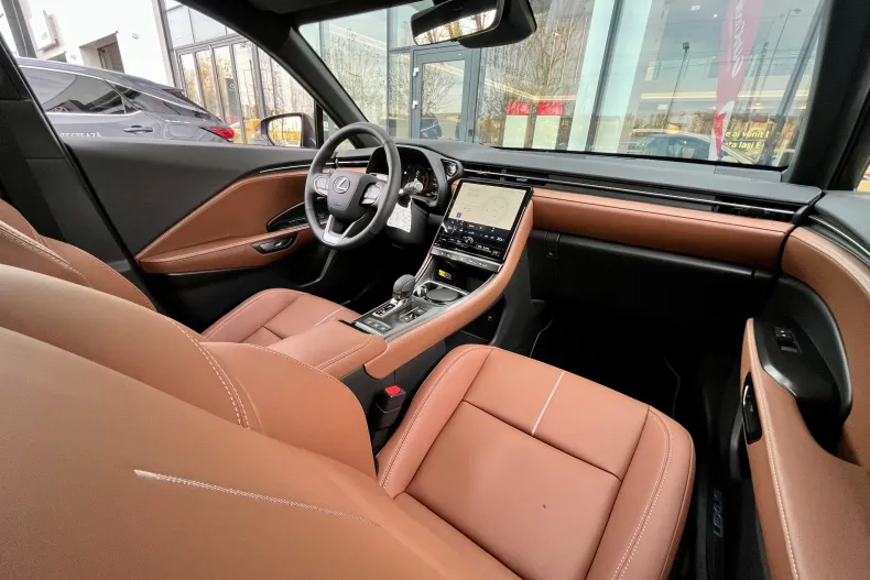 Lexus LBX din 2025 cu 2.000 km - oferta LEX167816 - foto 12