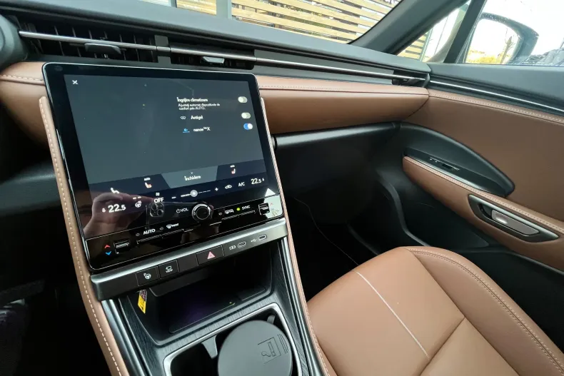 Lexus LBX din 2025 cu 2.000 km - oferta LEX167816 - foto 19