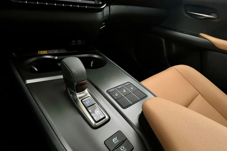 Lexus UX din 2025 cu 3.000 km - oferta LEX167817 - foto 24