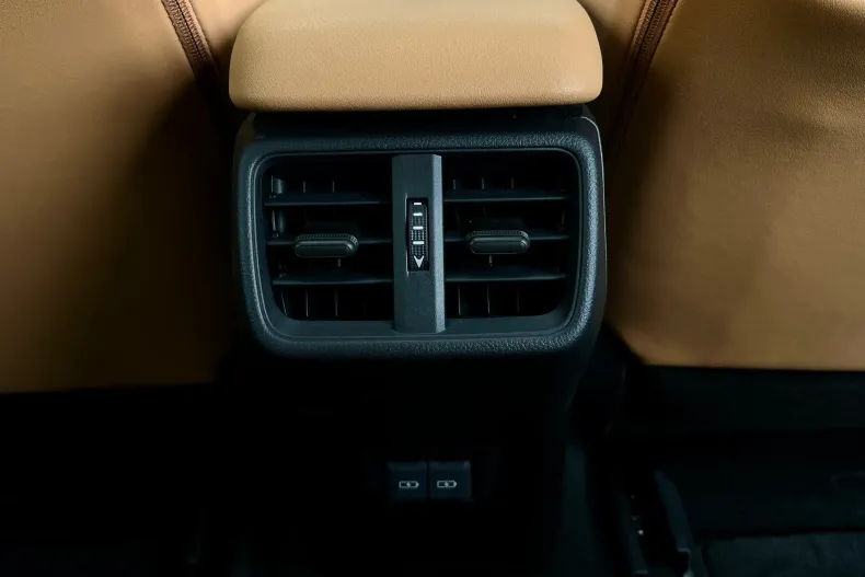 Lexus UX din 2025 cu 3.000 km - oferta LEX167817 - foto 32