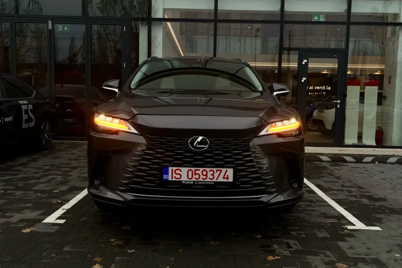 Lexus Seria RX din 2025 cu 4.000 km - oferta LEX167818 - foto 3