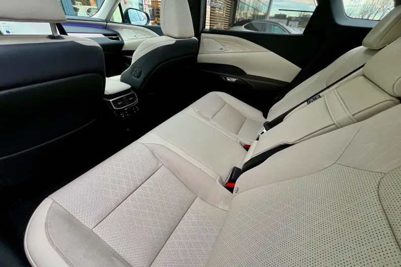 Lexus Seria RX din 2025 cu 4.000 km - oferta LEX167818 - foto 34