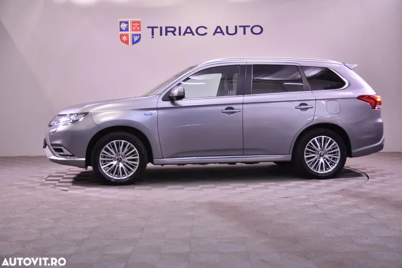 Mitsubishi Outlander din 2020 cu 125.635 km - oferta MIT167848 - foto 2