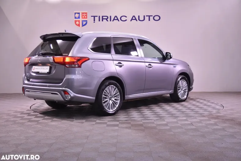 Mitsubishi Outlander din 2020 cu 125.635 km - oferta MIT167848 - foto 5