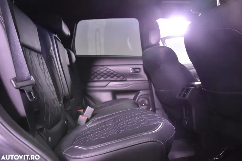 Mitsubishi Outlander din 2020 cu 125.635 km - oferta MIT167848 - foto 12