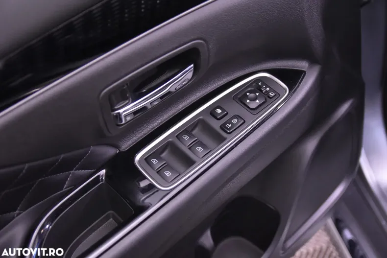 Mitsubishi Outlander din 2020 cu 125.635 km - oferta MIT167848 - foto 14