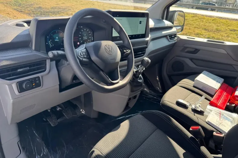 Volkswagen Transporter din 2025 cu 1 km - oferta VOL167856 - foto 9