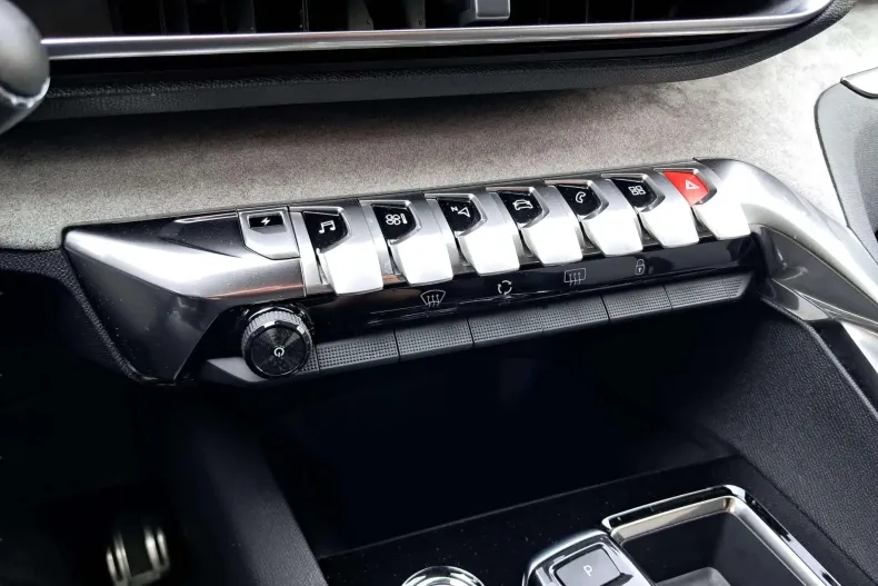 Peugeot 3008 din 2021 cu 72.372 km - oferta PEU167859 - foto 18