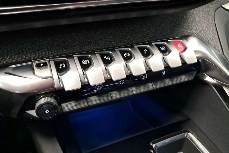 Peugeot 3008 din 2021 cu 80.196 km - oferta PEU167861 - foto 13