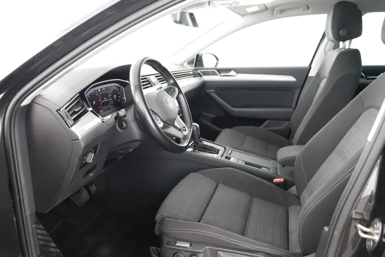 Volkswagen Passat din 2022 cu 156.724 km - oferta VOL167866 - foto 11