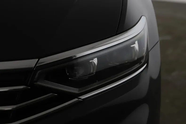 Volkswagen Passat din 2022 cu 156.724 km - oferta VOL167866 - foto 27