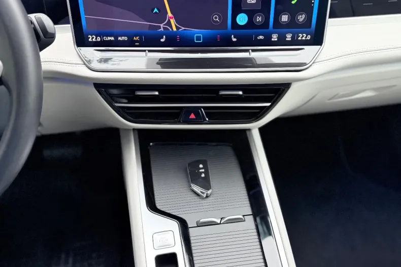 Volkswagen Passat din 2024 cu 11.000 km - oferta VOL167868 - foto 22