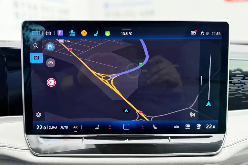 Volkswagen Passat din 2024 cu 11.000 km - oferta VOL167868 - foto 29