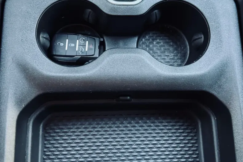 Dodge RAM din 2022 cu 90.000 km - oferta DOD167869 - foto 24