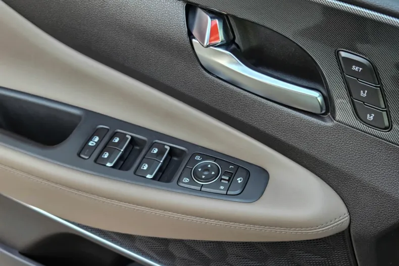 Hyundai SANTA FE din 2021 cu 57.900 km - oferta HYU167873 - foto 24