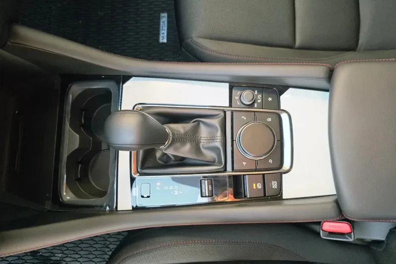 Mazda 3 din 2025 cu 3.500 km - oferta MAZ167882 - foto 10