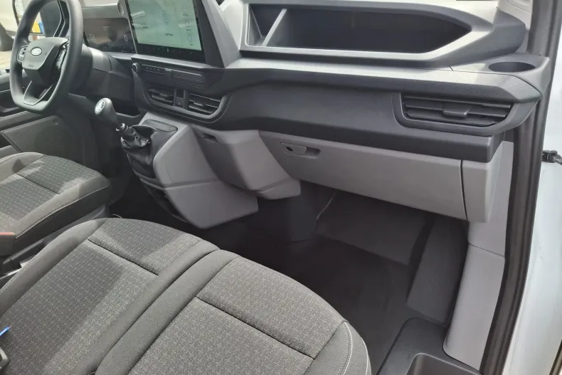Ford Transit Custom din 2025 cu 5 km - oferta FOR167900 - foto 13