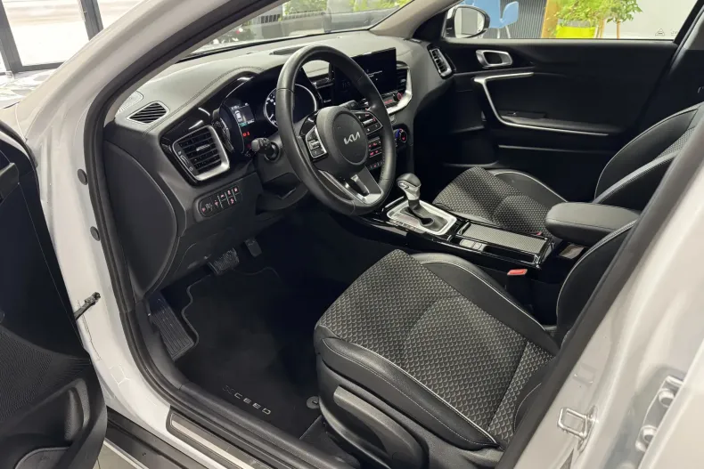 Kia XCeed din 2022 cu 61.000 km - oferta KIA167901 - foto 5