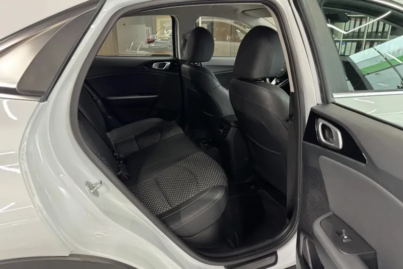 Kia XCeed din 2022 cu 61.000 km - oferta KIA167901 - foto 8