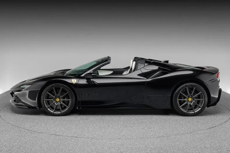 Ferrari SF90 din 2024 cu 2.700 km - oferta FER167905 - foto 2