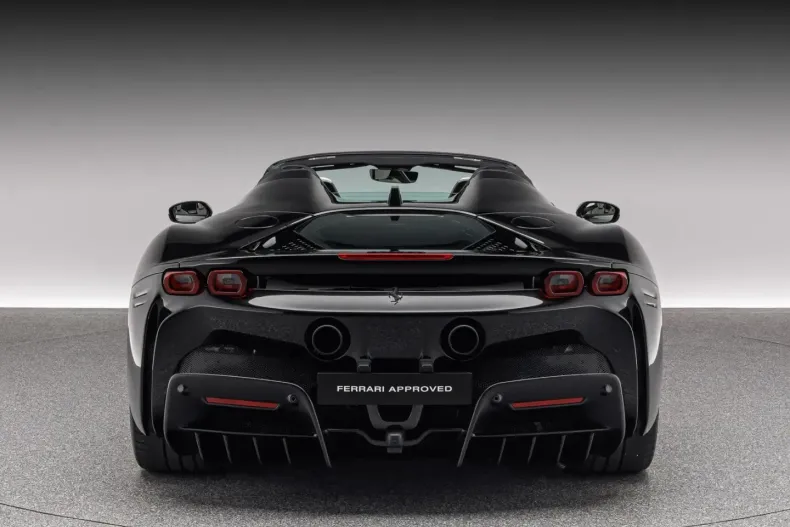 Ferrari SF90 din 2024 cu 2.700 km - oferta FER167905 - foto 6