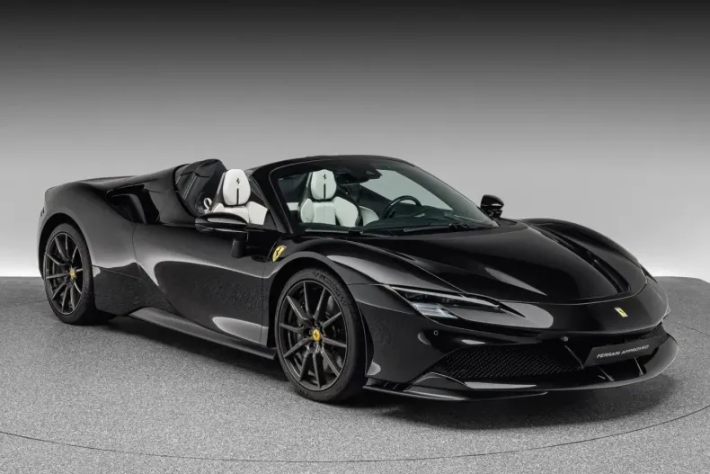Ferrari SF90 din 2024 cu 2.700 km - oferta FER167905 - foto 9