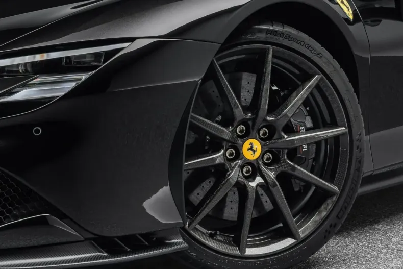 Ferrari SF90 din 2024 cu 2.700 km - oferta FER167905 - foto 11