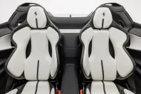 Ferrari SF90 din 2024 cu 2.700 km - oferta FER167905 - foto 21