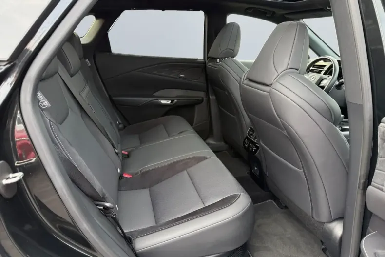 Lexus RX 500 din 2024 cu 30.800 km - oferta LEX167906 - foto 20