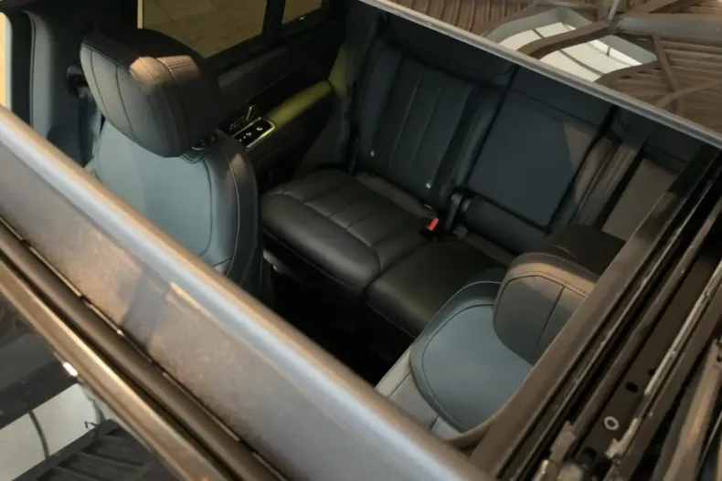 Land Rover Range Rover din 2025 cu 11.630 km - oferta LAN167910 - foto 14