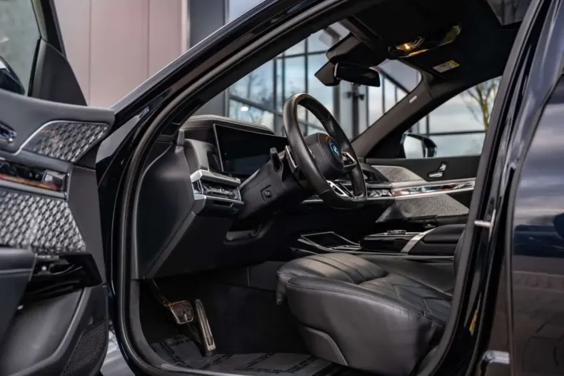 BMW i7 din 2023 cu 65.294 km - oferta BMW167912 - foto 14