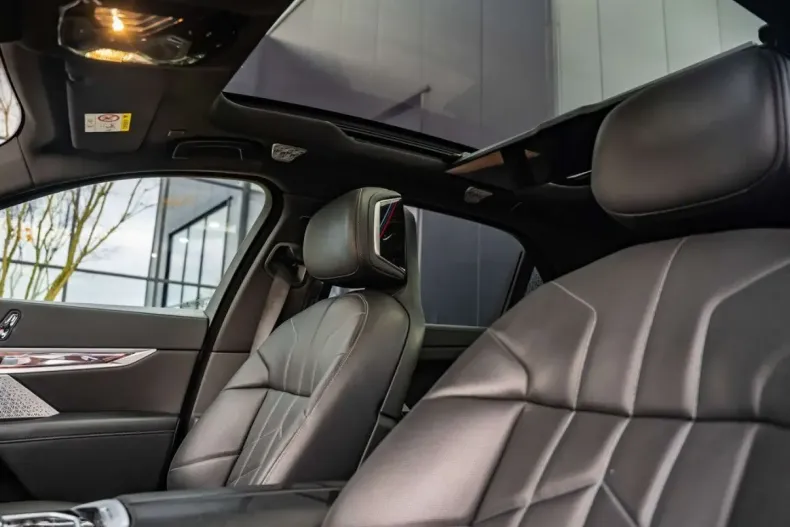 BMW i7 din 2023 cu 65.294 km - oferta BMW167912 - foto 15