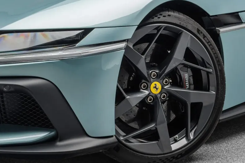 Ferrari 12Cilindri din 2024 cu 21.900 km - oferta FER167914 - foto 8