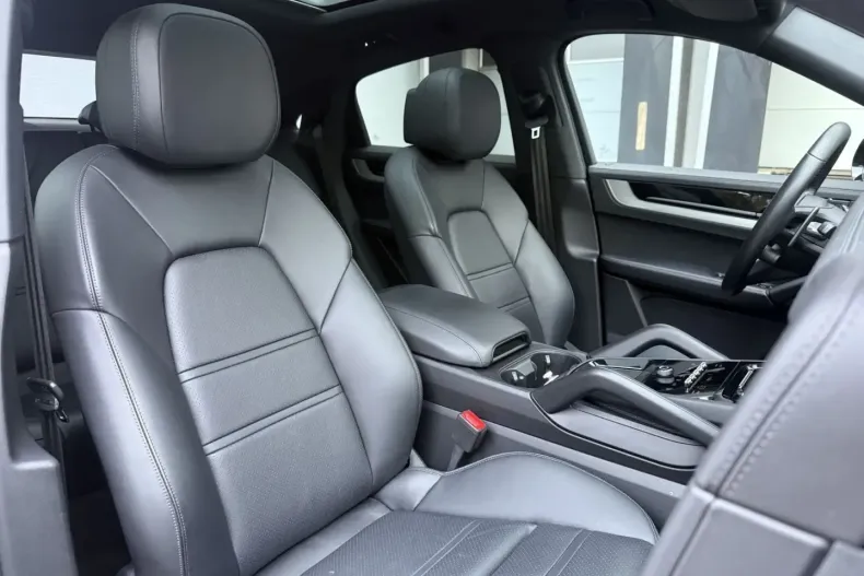 Porsche Cayenne din 2024 cu 39.000 km - oferta POR167917 - foto 24