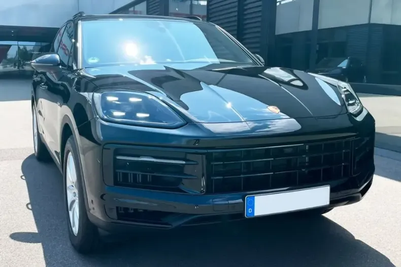 Porsche Cayenne din 2025 cu 9.980 km - oferta POR167928 - foto 1