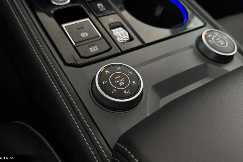 Volkswagen Touareg din 2024 cu 37.300 km - oferta VOL167938 - foto 21