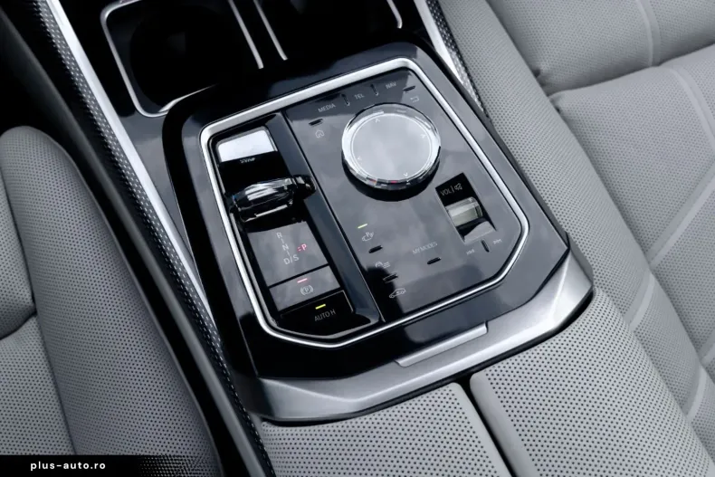 BMW 750 din 2023 cu 46.100 km - oferta BMW167949 - foto 29