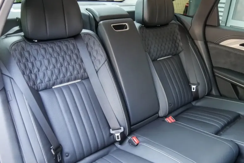 Hongqi H9 din 2024 cu 9.900 km - oferta HON167951 - foto 5