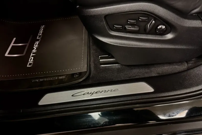 Porsche Cayenne din 2025 cu 10.422 km - oferta POR167963 - foto 18
