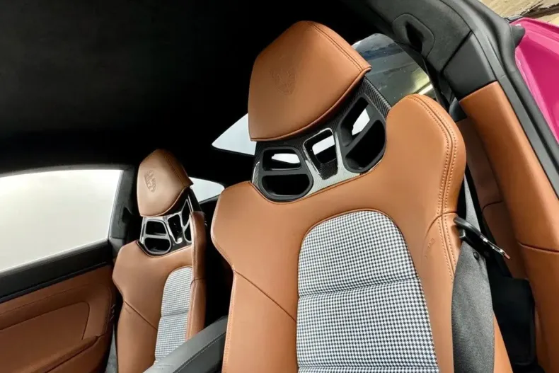 Porsche 992 din 2023 cu 2.122 km - oferta POR167967 - foto 6