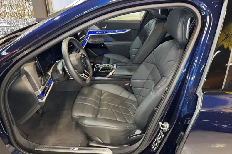 BMW 740 din 2024 cu 14.551 km - oferta BMW167998 - foto 12