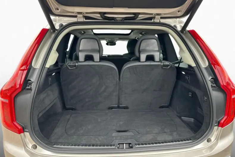 Volvo XC90 din 2023 cu 59.500 km - oferta VOL168013 - foto 12