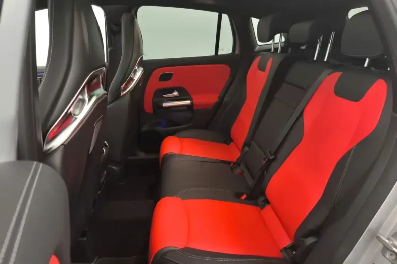 Mercedes-Benz GLA 45 AMG din 2023 cu 9.423 km - oferta MER168034 - foto 11