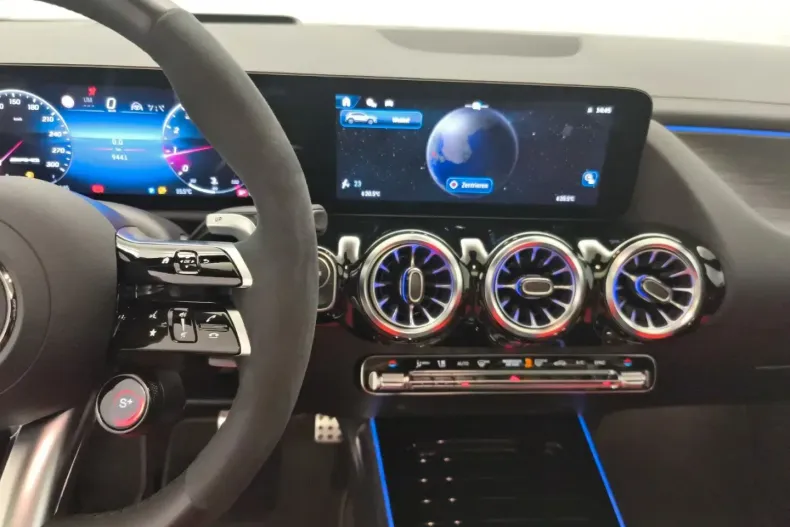 Mercedes-Benz GLA 45 AMG din 2023 cu 9.423 km - oferta MER168034 - foto 17