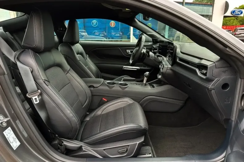 Ford Mustang din 2024 cu 12.500 km - oferta FOR168045 - foto 12